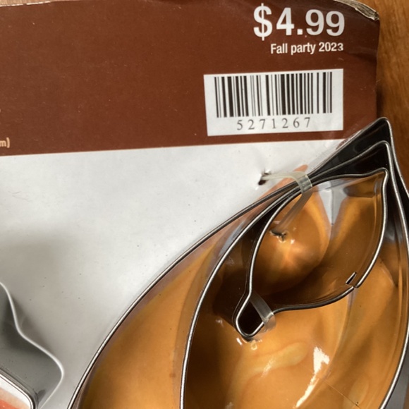 Fall Party Cookie Cutters 2 packs New with tag - Picture 10 of 11